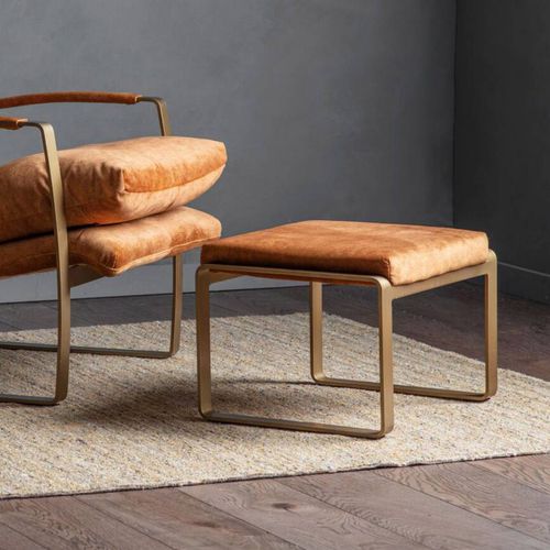 Udimore Footstool Ochre - Gallery Living - Modalova