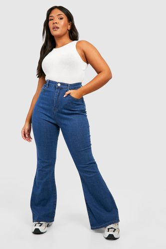 Womens Plus Denim Flared Jeans - - 16 - boohoo - Modalova