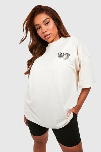 Womens Plus Sports Club Slogan Oversized T-shirt - - 16 - boohoo - Modalova