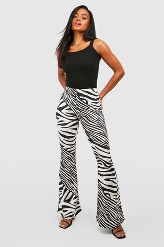 Womens Multi Zebra Printed Flared Trousers - - 10 - boohoo - Modalova