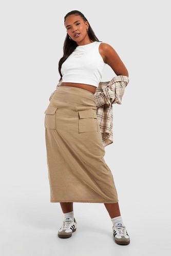 Womens Plus Woven Pocket Detail Cargo Midaxi Skirt - - 16 - boohoo - Modalova