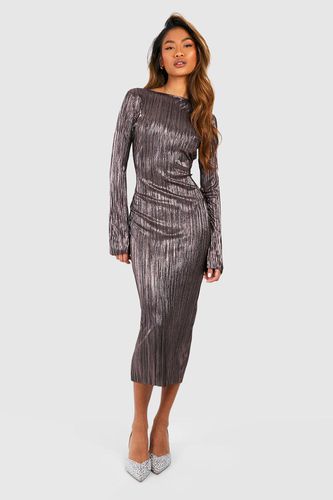 Womens Metallic Plisse Flare Sleeve Midi Dress - - 18 - boohoo - Modalova