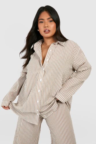 Womens Plus Textured Stripe Beach Shirt - - 18 - boohoo - Modalova