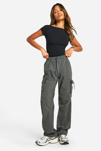 Womens Toggle Pocket Detail Cargo Trouser - - 12 - boohoo - Modalova
