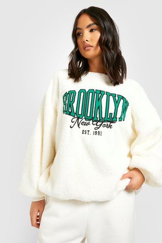 Womens Brooklyn Embroidered Teddy Fleece jumper - - M - boohoo - Modalova