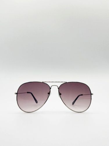 Classic Aviator Metal Frame Sunglasses - - One Size - SVNX - Modalova
