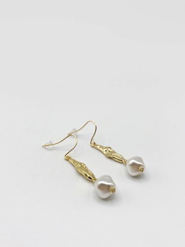 Womens Faux Pearl Drop Earrings - - One Size - NastyGal UK (+IE) - Modalova