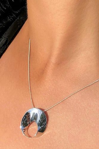 Womens Swirl Sterling Silver Pendant Necklace - - One Size - NastyGal UK (+IE) - Modalova