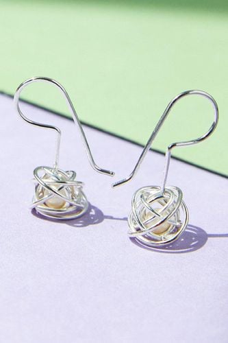 Womens Caged Pearl Sterling Silver Drop Earrings in White - - One Size - NastyGal UK (+IE) - Modalova
