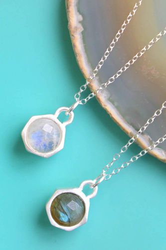 Womens Moonstone And Labradorite Charm Silver Necklace - - One Size - Otis Jaxon London - Modalova
