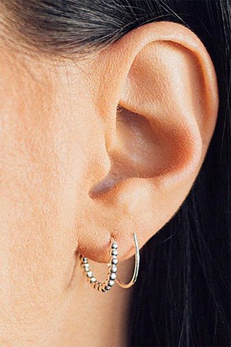 Womens Illusion Beaded Double Hoop Spiral Single Piercing Earrings - - One Size - Otis Jaxon London - Modalova