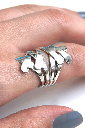 Womens Overlapping Ribbon Contemporary Sterling Silver Ring - - K - Otis Jaxon London - Modalova