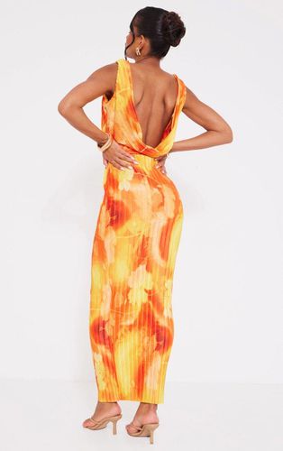 Womens Floral Print Plisse Cut Out Halterneck Maxi Dress - 6 - NastyGal UK (+IE) - Modalova
