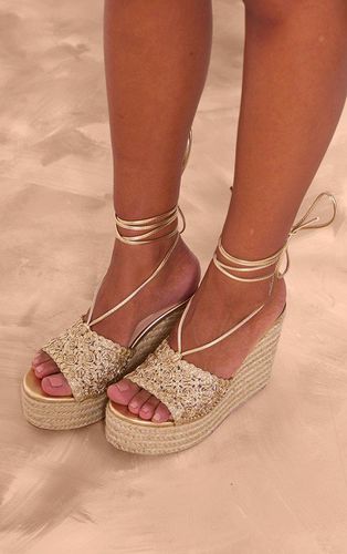 Womens Gold Wide Fit Pu Round Toe Woven Strap Lace Up Espadrille Wedges - - 3 - NastyGal UK (+IE) - Modalova
