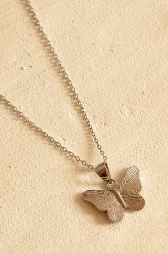 Womens Silver Butterfly Pendant Necklace - - 18 inches - MUCHV - Modalova