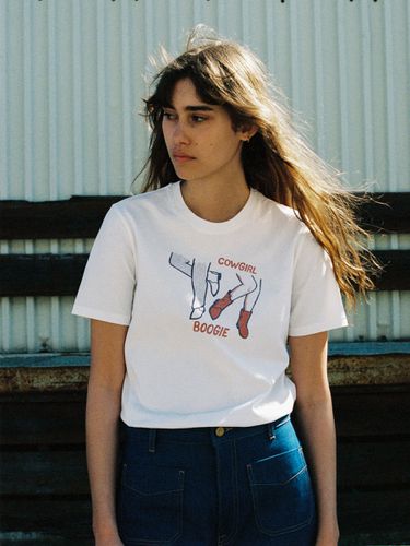 Joni T-Shirt Cowgirl Boogie Offwhite Women's Organic T-shirts X Small Sustainable Clothing - Nudie Jeans - Modalova