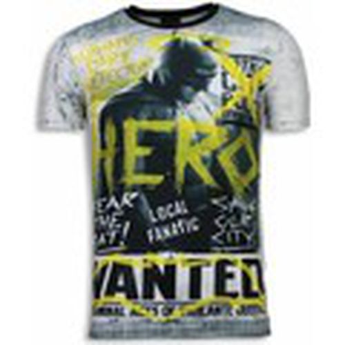 Camiseta Wanted Gothams Hero Digital para hombre - Local Fanatic - Modalova