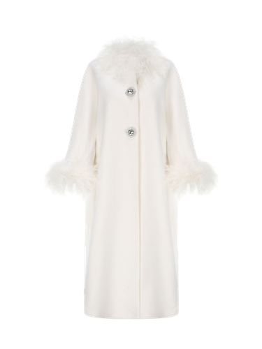 Nina Feather Coat (White) - Nana Jacqueline - Modalova