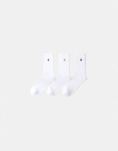 Pack 3 Calcetines Bordado Hombre - Bershka - Modalova