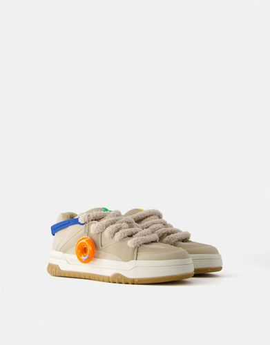 Zapatillas Berssshka X Ssstufff Detalle Llavero Mujer 36 - Bershka - Modalova