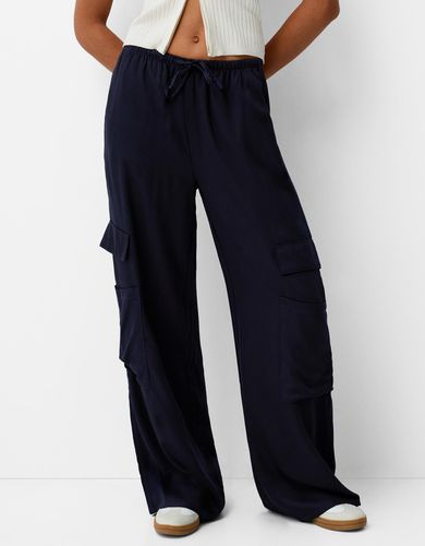 Pantalón Fluido Bolsillo Lateral Mujer M - Bershka - Modalova