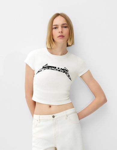 Camiseta Metallica Manga Corta Ajustada Mujer M - Bershka - Modalova