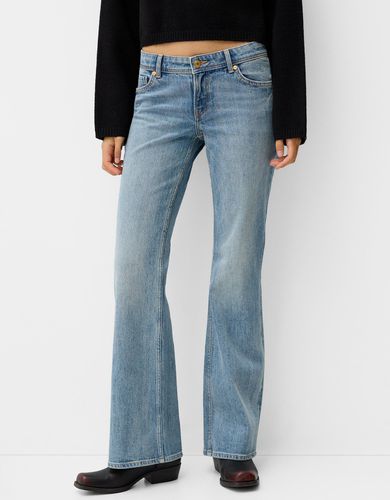 Jeans Bootcut Low Waist Mujer 38 - Bershka - Modalova