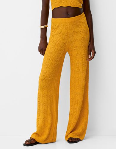 Pantalón Flare Calado Rústico Mujer Xs - Bershka - Modalova