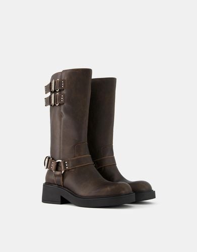 Bota Motera Multihebillas Mujer 35 - Bershka - Modalova