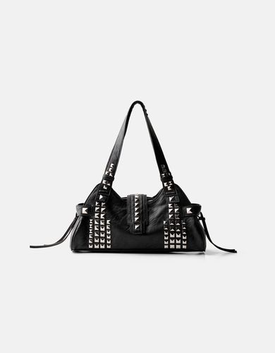 Bolso Grunge Tachas Mujer - Bershka - Modalova