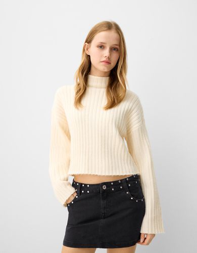 Falda Mini Tachas Mujer 32 - Bershka - Modalova