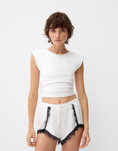 Short Satén Lace Mujer L - Bershka - Modalova