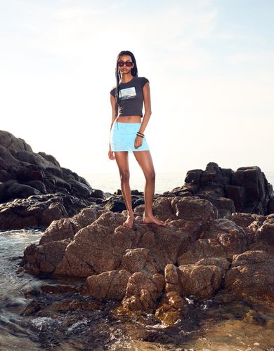 Falda Mini Bordado Mujer L " - Bershka - Modalova