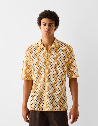 Camisa Manga Corta Crochet Geométrico Hombre S - Bershka - Modalova