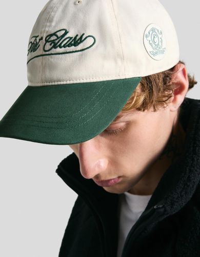 Bordado Hombre Crudo" - Bershka - Modalova