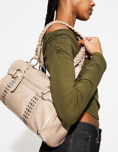 Bolso Bowling Tachas Mujer - Bershka - Modalova