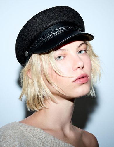 Bershka Gorra Paño Mujer Negro" - Bershka - Modalova