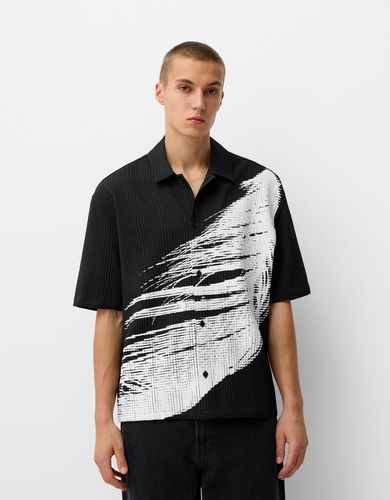 Camisa Manga Corta Plisada Print Hombre L - Bershka - Modalova