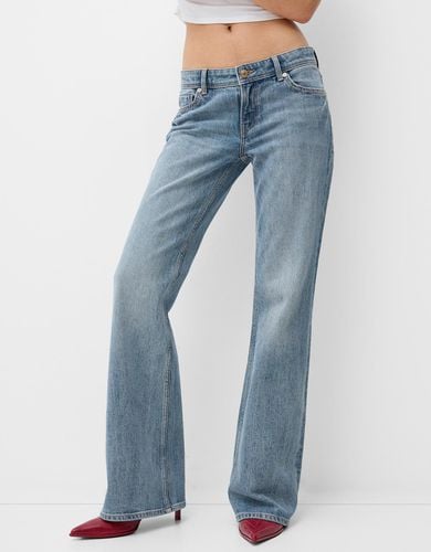 Jeans Bootcut Low Waist Mujer 44 - Bershka - Modalova