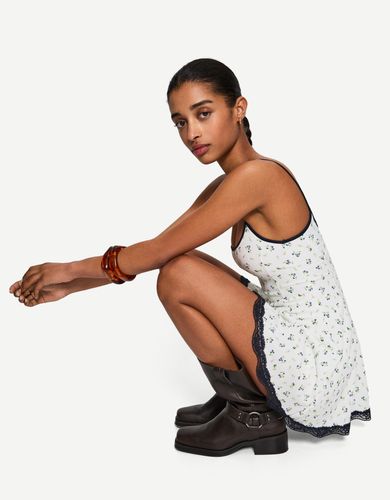 Mono Corto Con Tirantes Mujer L - Bershka - Modalova