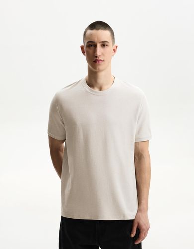 Camiseta Manga Corta Textura Hombre M - Bershka - Modalova