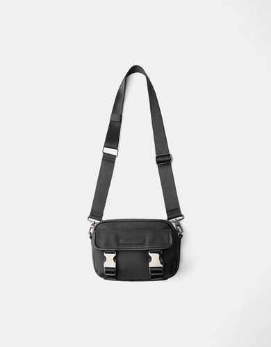 Bolso Crossbody Bolsillo Hombre - Bershka - Modalova