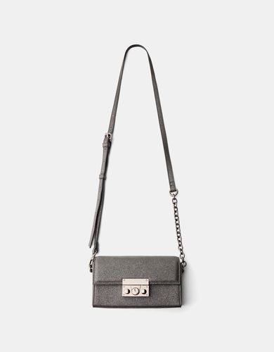 Bolso Crossbody Brillo Hombre - Bershka - Modalova