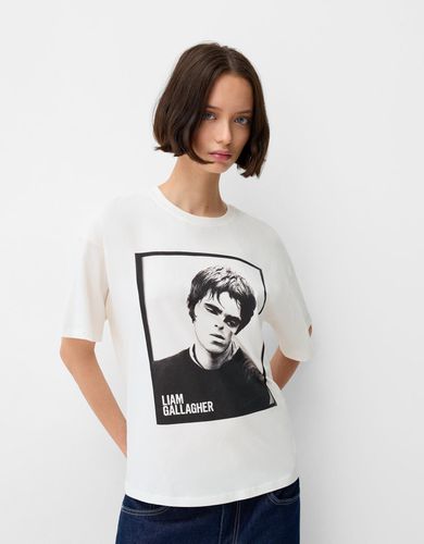 Camiseta Liam Gallagher Manga Corta Mujer S - Bershka - Modalova