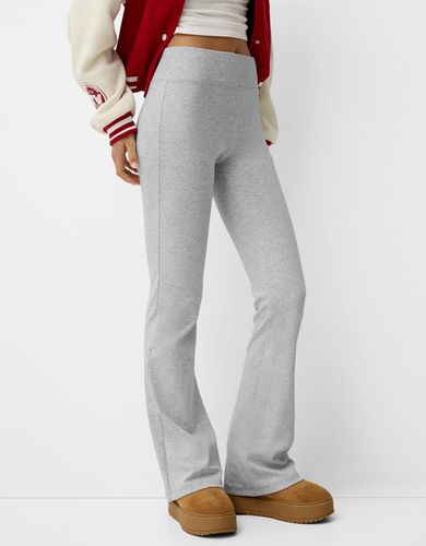 Pantalón Flare Cintura Canalé Mujer M - Bershka - Modalova