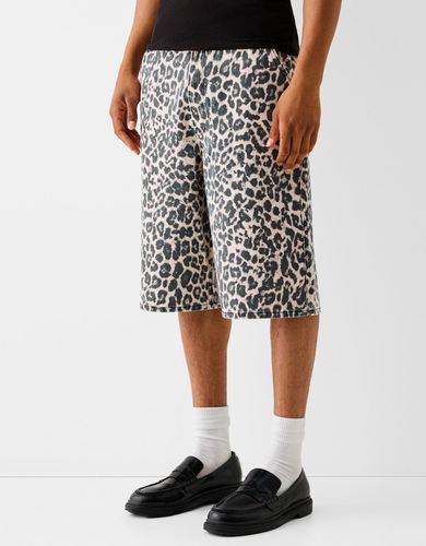 Bermuda Jort Baggy Animal Print Hombre 32 - Bershka - Modalova