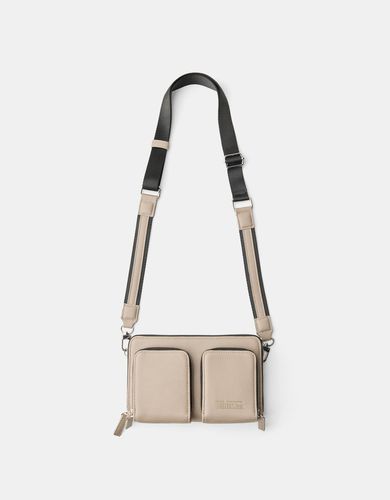 Bolso Crossbody Doble Bolsillo Hombre - Bershka - Modalova