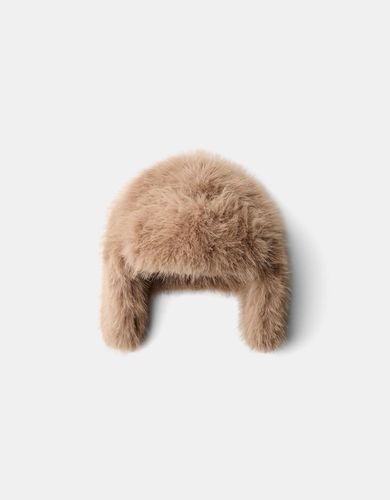 Gorro Aviador Efecto Pelo Mujer - Bershka - Modalova