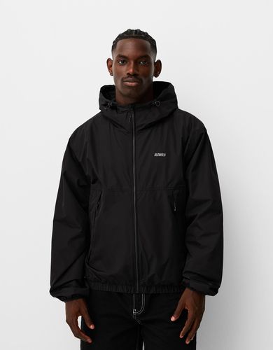 Cazadora Técnica Capucha Hombre Xs - Bershka - Modalova