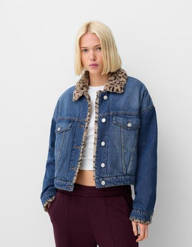 Cazadora Denim Cuello Efecto Pelo Animal Print Mujer L - Bershka - Modalova